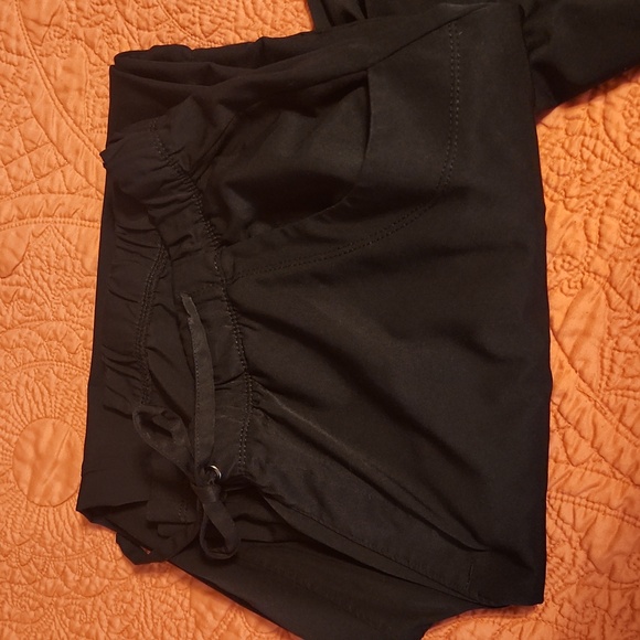 Healing Hands Scrubs - Picture 4 of 4